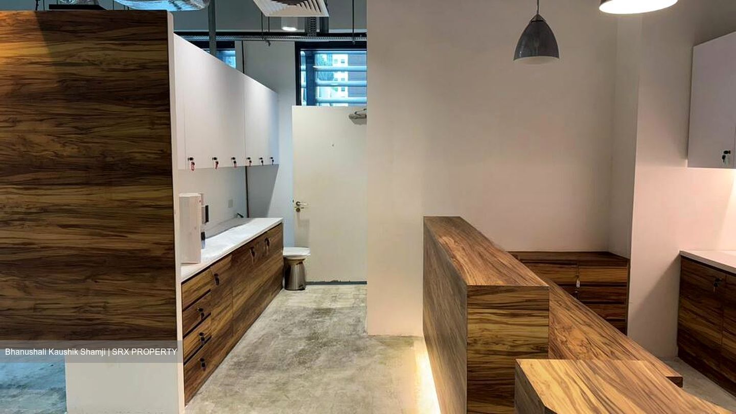 PLUS (D1), Office #576589131